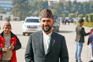 रास्वपा सभापति लामिछाने र वरिष्ठ नेता शाहद्वारा मतदान