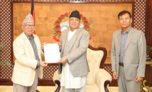 संसद्को गतिरोध अन्त्यका लागि एकीकृत समाजवादीले गरायो प्रधानमन्त्रीको ध्यानाकर्षण