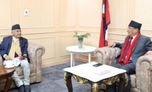 प्रचण्ड-ओलीबीच सिंहदरबारमा दुई घण्टा भेटवार्ता