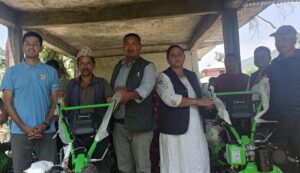 उत्पादकत्व बढाउन गोरखाका किसानलाई अनुदानमा ट्र्याक्टर