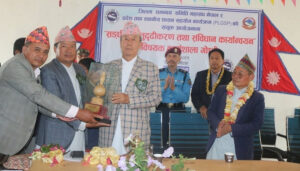 जनताले सङ्घीयताको महसुस गर्नेगरी काम गर्नुपर्छ : खापुङ