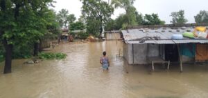 बाढीका कारण जनजीवन प्रभावित