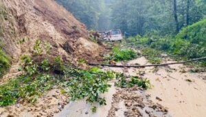 पहिराले डुम्रे–बेँसीसहर सडक पुनः अवरुद्ध