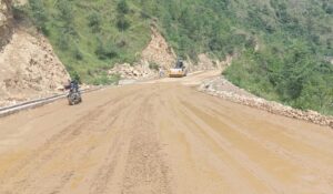 मालढुङ्गा–बेनी सडक कालोपत्र गर्न १३ दिन यातायात बन्द
