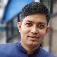 धनीले कसरी खेल्छन् पैसाको खेल ?