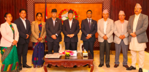 एमालेको बहिर्गमन पछि दवावमा प्रचण्ड