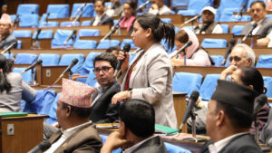 रास्वपा सांसद ढकाल ‘अपुतालीको धन’ भनेपछि संसद्‌मा एमाले सांसद शर्माकाे नियमापत्ति