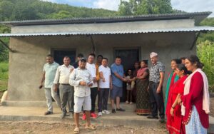 विपन्न परिवारलाई नगरपालिकाको घर उपहार