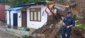 पहिरोले प्रहरी चौकीमा क्षति