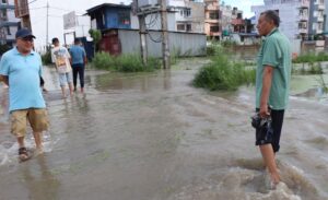 हनुमन्तेमा बाढीः मध्यरातदेखि नै भक्तपुरका विभिन्न स्थान प्रभावित लाखौँको क्षति