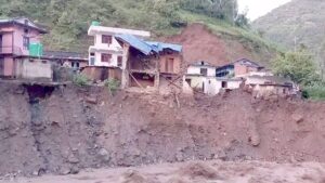 आठबीसकोट बाढी अपडेट :  पुरिएका तीन बालिकाको शव निकालियो, बेपत्ता एकको खोजी जारी