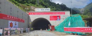 काठमाडौं-तराई फास्ट ट्रयाकअन्तर्गत धेद्रे सुरुङको ब्रेक थ्रु