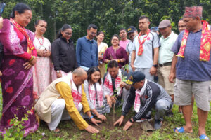 ‘वन्यजन्तुलाई वनभित्रै आहारा व्यवस्थापन गर्न फलफूल जङ्गल’