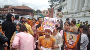 तस्वीरमा हेर्नुस् गाईजात्रामय वसन्तपुर (फोटो फिचर)