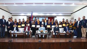 जहिले पनि जित्छौँ भन्ने मनोबलका साथ लाग्नुस् : प्रधानमन्त्री ओली