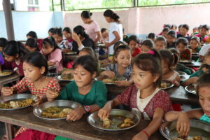 चेपाङ बालबालिकालाई लट्टे