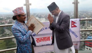 सांस्कृतिक कार्यक्रममा योगदान गर्ने सम्मानित