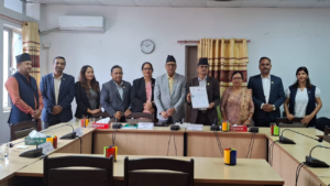 सहकारी छानबिन समितिको प्रतिवेदनमा हस्ताक्षर