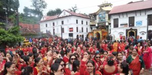 पशुपतिनाथ मन्दिर लगायत देशभरका शिवालयमा भक्तजन घुइँचो