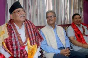 हामी पनि संविधान संशोधनकै पक्षमा छौँ : प्रचण्ड