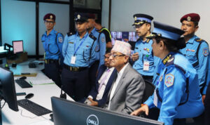 अध्यागमन देशको ऐना हो, कर्मचारीको व्यवहार सुधारौँ: गृहमन्त्री लेखक