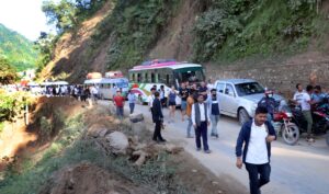 स्थलगत रिपोर्टः राजमार्गमा दृष्य एक, पीडा अनेक