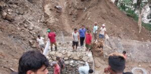 पुनः पहिरो खसेपछि रोकियो मेची राजमार्गको मर्मतसम्भार