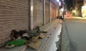 ‘घरवारविहीनहरुको न घर छ न डेरा, रात सधैँ सडकमा बित्छ