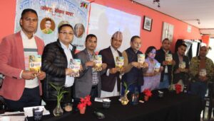 पत्रकार गौतमको पुस्तक ‘प्रवासका फुलहरु’ बेल्जियममा बिमोचन