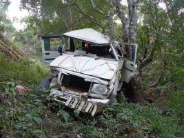 डडेल्धुरामा जीप दुर्घटना, दुईको मृत्यु, सात घाइते