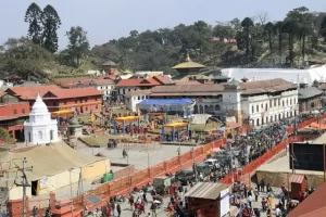 पशुपतिनाथ मन्दिर परिसरबाट ७५ जना पक्राउ