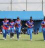 थाइल्याण्डविरुद्ध पहिले फिल्डिङ गर्दै नेपाल