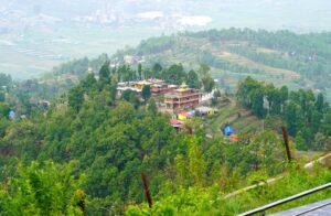 मकवानपुरगढी दरबारबाट देखिएको गुम्बा