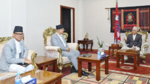 अर्थमन्त्रीले गरे राष्ट्रपतिलाई बजेटबारे ब्रिफिङ
