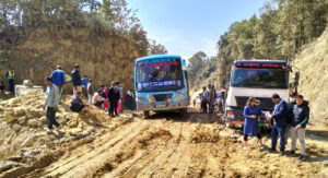 नारायणघाट–बुटवल सडकको दाउन्ने खण्ड अवरुद्ध