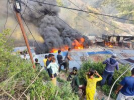 बाजुराको बाम्का बजारमा आगलागी, ४० पसल जले