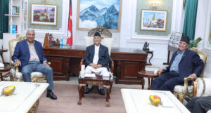 तीन दलका शीर्ष नेताको बैठक बस्दै