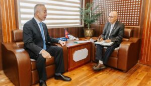 अर्थमन्त्री खनाल र जापानका राजदूतबीच भेट