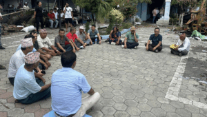 इटहरीको कार्यपालिका बैठक भुईँमै बस्यो