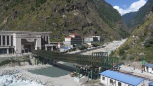 ल्हेन्दे खोलामा मितेरी पुलको पुनः निर्माण अन्तिम चरणमा