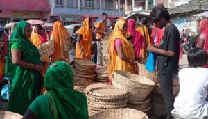 छठपर्व नजिकिँदा बाँसका सामानको माग बढ्यो