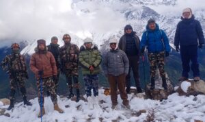 निरन्तर हिमपात : अन्नपूर्ण आधार शिविरबाट ७२ जना पर्यटकको उद्धार