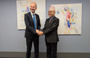 अर्थमन्त्री खनाल र विश्व बैंकका उपाध्यक्षबीच भेटवार्ता