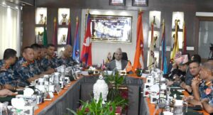 गृहसचिव रामेश्वर दङ्गालद्वारा सशस्त्र प्रहरी प्रधान कार्यालयको निरीक्षण