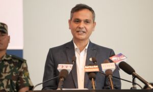 गृहमन्त्री अर्यालद्वारा धादिङ दुर्घटनाका घाइतेको स्वास्थ्य अवस्थाबारे जानकारी