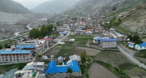 मनाङ यात्रामा मौसम बाधक