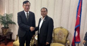 मन्त्री घिसिङसँग नेपालका लागि कोरियाका राजदूतको शिष्टाचार भेट