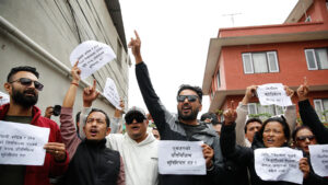 महाधिवेशन र युवा नेतृत्वको मागसहित कांग्रेस मुख्यालयअगाडि प्रदर्शन (तस्वीरहरू)