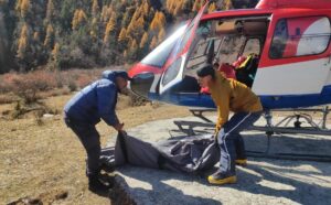 पाङबारी हिमाल चढ्न गएका दुई आरोहीको शव फेला