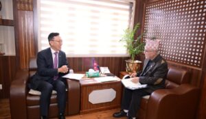 अर्थमन्त्री खनालसँग नेपालका लागि कोरियाका राजदूतको शिष्टाचार भेट